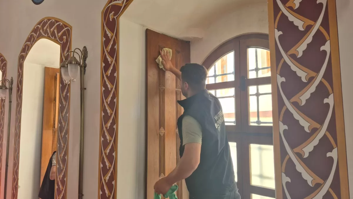 Hatay'da ibadethaneler Kurban Bayramı için hazırlandı