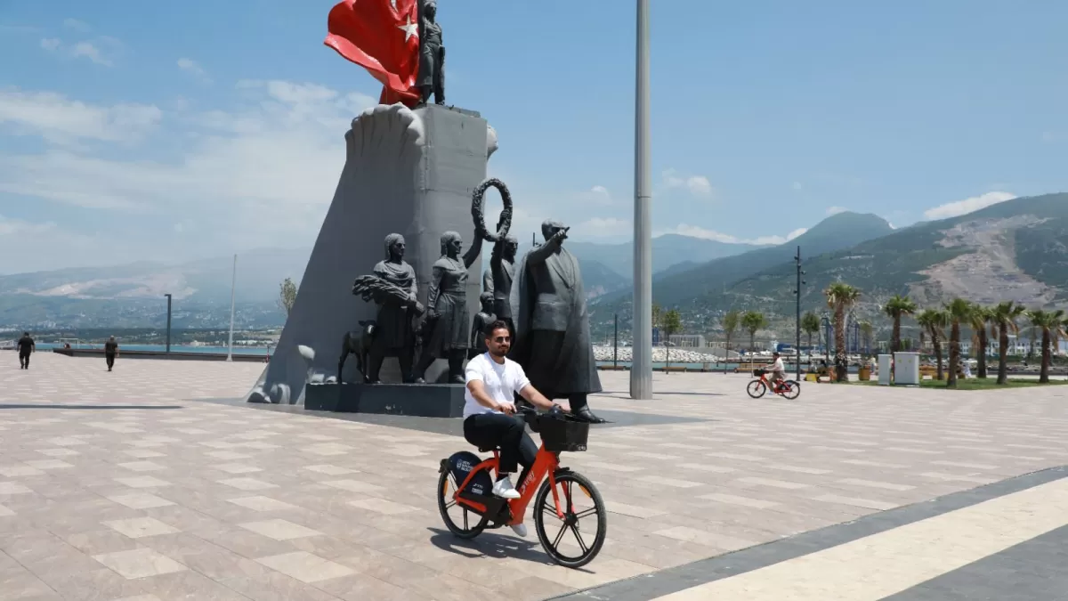 İskenderun'da bayramda bisiklet keyfi: HABİ yoğun ilgi gördü