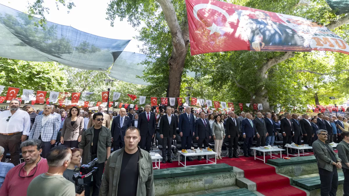 Mersin Büyükşehir Belediye Başkanı Seçer, 64. Mut Karacaoğlan Kayısı Kültür ve Sanat Festivali'nde konuştu