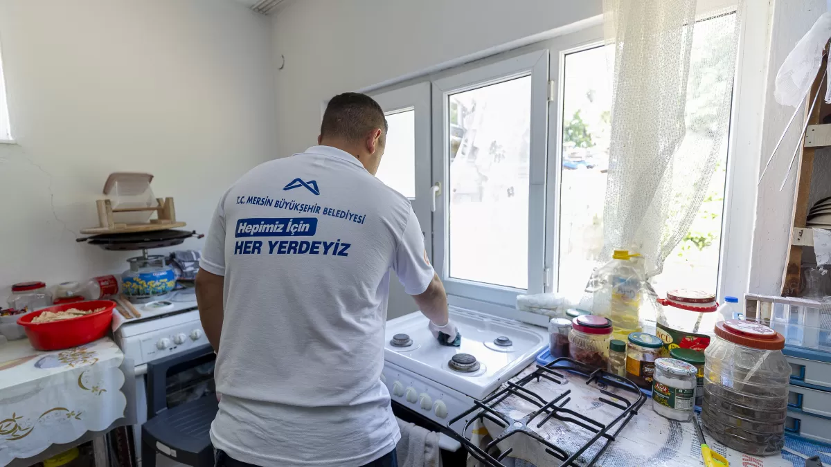 Mersin Büyükşehir'den evde bakım hizmetiyle vatandaşların yanında