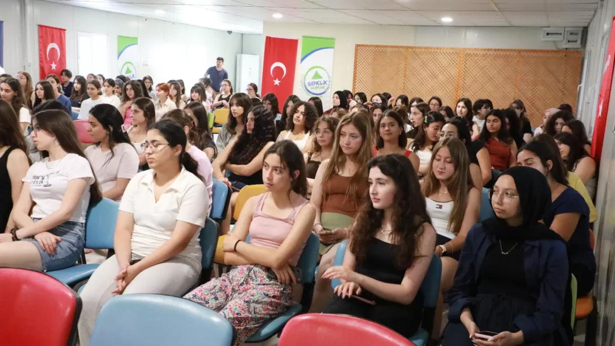 Hatay'da lise öğrencileri doğa ve liderlik kampında buluştu