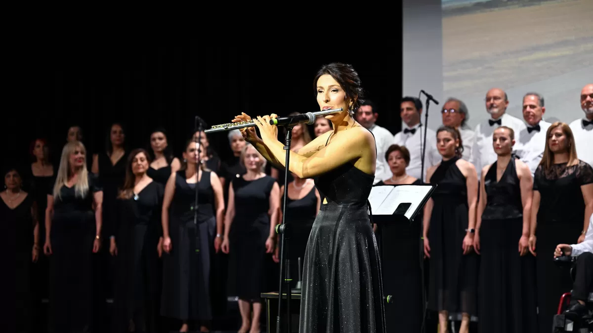 Mersin'de 'Sivil Toplumun Sesi Korosu' yıl sonu konserinde sahne aldı