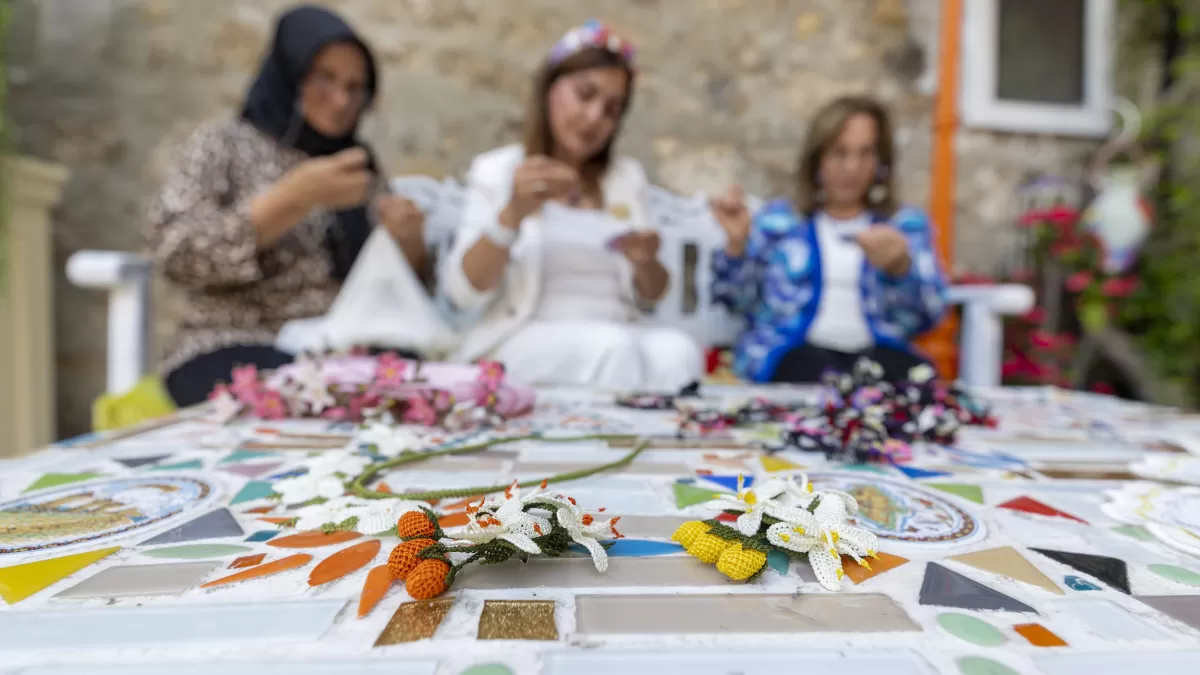 Tarsus İğne Oyası kadın emeğini ekonomiye kazandırıyor