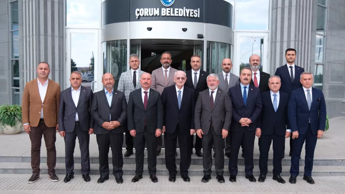 İsmail Kahraman Çorum Belediyesi'ni ziyaret etti