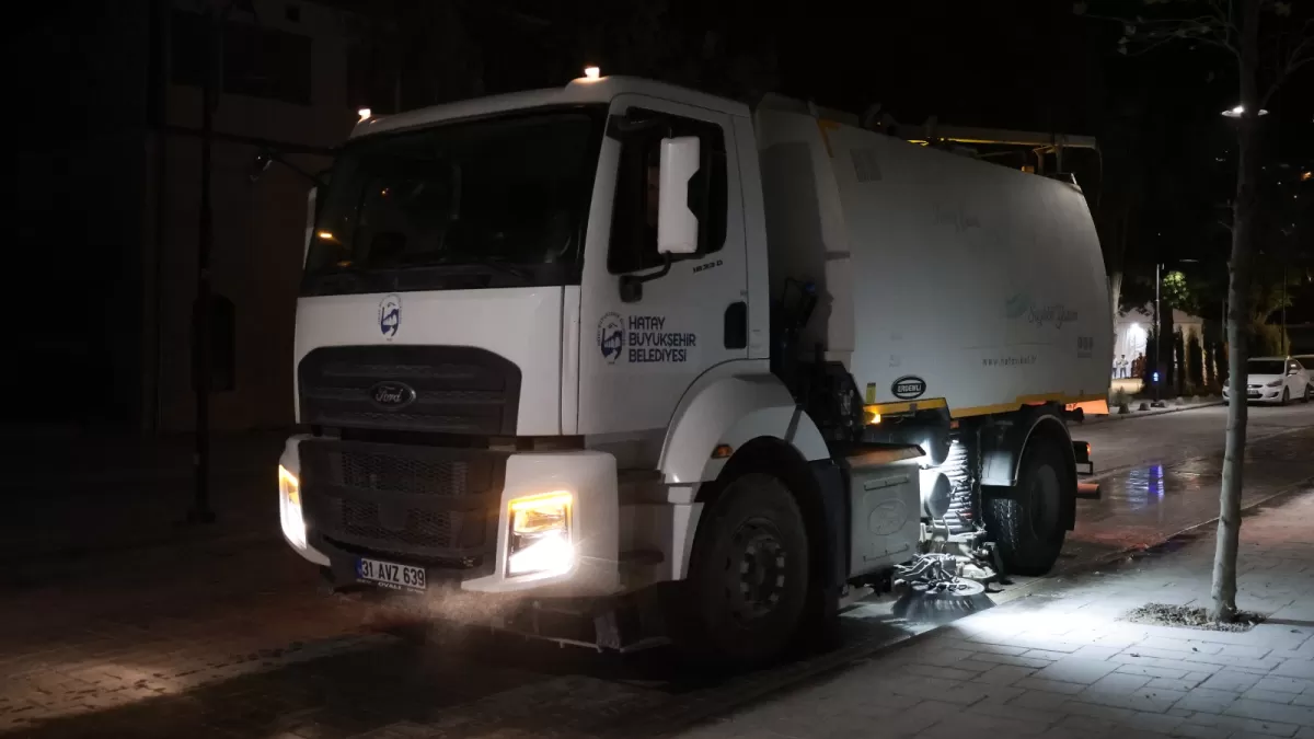 Hatay'da büyükşehirden il genelinde kapsamlı temizlik çalışması