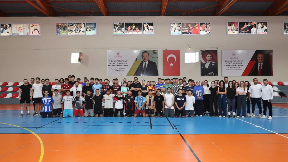 Hatay'da 80 genç polis ve astsubay okullarına yerleşti