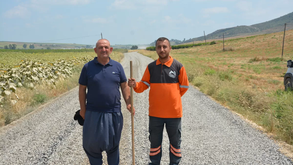 Tarsus'ta tarım yollarına sathi asfalt çalışması tamamlandı