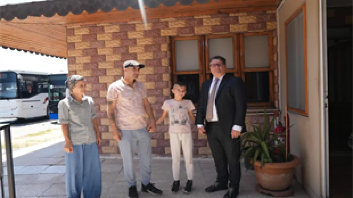 İzmir'de minik Edip'in otobüs şoförü olma hayali gerçek oldu