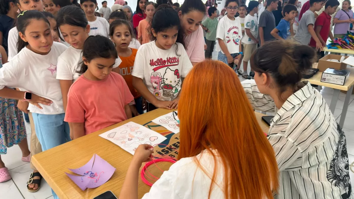 Hatay'da çocuklar bilim ve sanatla dolu bir gün geçirdi