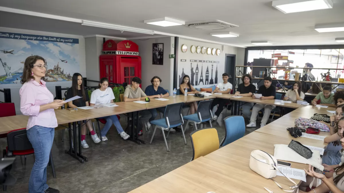 Hello Mersin'de yaz programında İngilizce eğlenceli öğreniliyor
