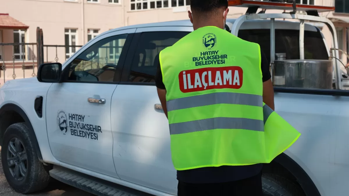 Hatay Büyükşehir Belediyesi okullarda haşere ve vektörle mücadeleye başladı