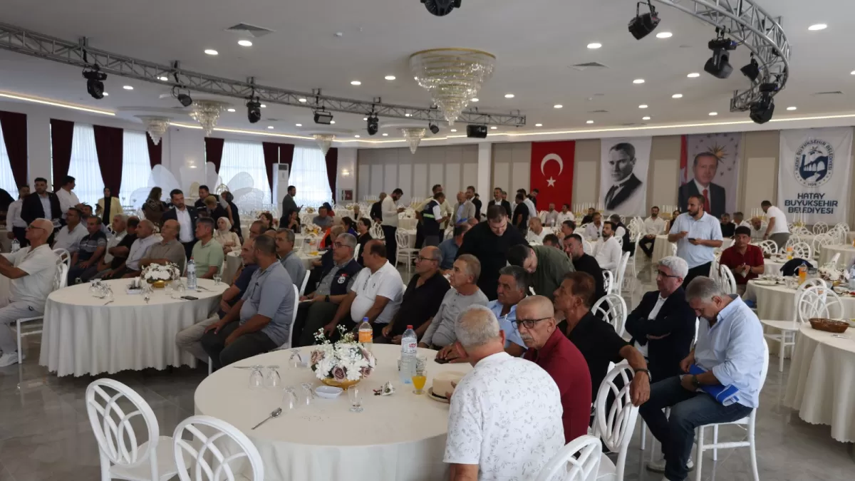 BAŞKAN ÖNTÜRK, 3 FARKLI İLÇEDE YAPTIĞI TOPLANTILARDA MUHTARLARLA BİR ARAYA GELDİ