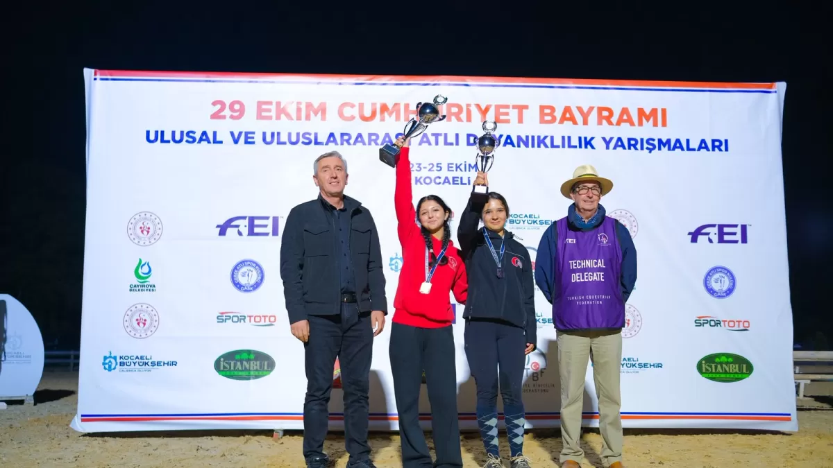 Kocaeli Büyükşehir Atlı Dayanıklılık Yarışları'nda 117 Binicinin Katılımı